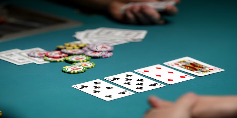 Học Nghệ Thuật Trong Cách Chia Bài Poker Tại Nhà Cái Bj88 Quy trình cách chia bài Poker căn bản